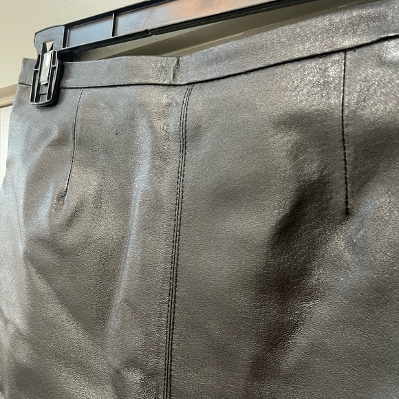 CUPCAKES AND CASHMERE | 100% Leather Skirt - Picture 10 of 16